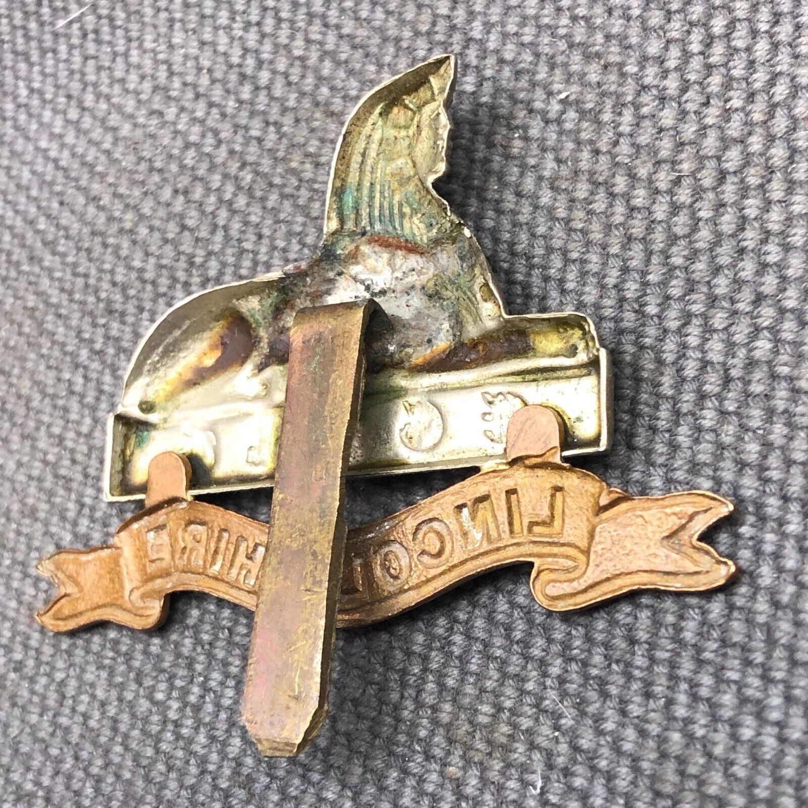 Original WW2 British Army Cap Badge - Lincolnshire Regiment - The Militaria Shop