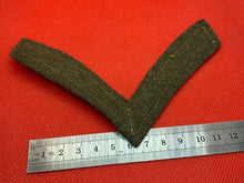 Charger l&#39;image dans la galerie, Original British Army WW2 Corporal&#39;s Stripe - Lovely Condition
