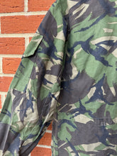 Load image into Gallery viewer, Genuine British Army DPM Camouflaged Combat Smock Jacket - Size 170/96
