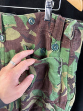 Lade das Bild in den Galerie-Viewer, Original British Army 1968 Pattern Combat DPM Trousers - 38&quot; Waist
