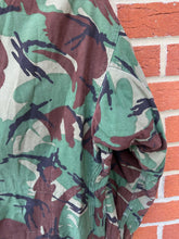 Charger l&#39;image dans la galerie, Original British Army 1968 Pattern Combat Smock Jacket - Size 2 - 40&quot; Chest
