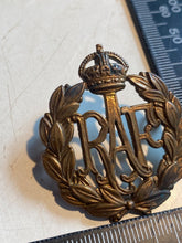 Load image into Gallery viewer, Original WW2 British Royal Air Force RAF Brass Enlisted Man&#39;s Cap Badge
