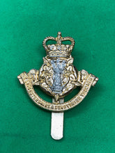 Charger l&#39;image dans la galerie, Genuine British Army Leicestershire &amp; Derbyshire Yeomanry Cap Badge
