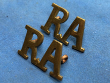 Load image into Gallery viewer, Original WW2 British Army Royal Artillery RA Brass Shoulder Titles Pair
