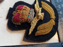 Load image into Gallery viewer, Original British Royal Air Force RAF Officer&#39;s Bullion Cap Badge - Lightly Used
