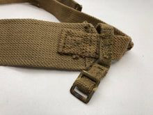 Charger l&#39;image dans la galerie, Original WW2 British Army 37 Pattern Radio Shoulder Strap
