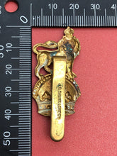 Load image into Gallery viewer, Original WW1 Royal 1st Devonshire Yeomanry Kings Crown Cap Badge
