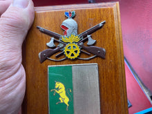 Charger l&#39;image dans la galerie, Original Italian Army PIU FORTI DELLA ROCCIA Presentation Wall Plaque
