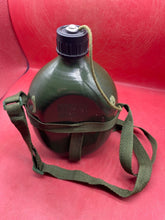 Lade das Bild in den Galerie-Viewer, Interesting Chinese Army Waterbottle with Shoulder Strap
