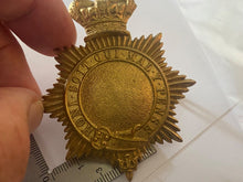 Charger l&#39;image dans la galerie, Reproduction Large Gilt Victorian Crown British Army Cap Badge
