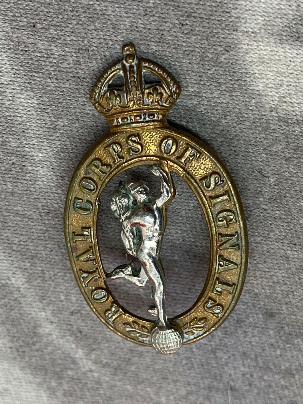 Original WW2 British Army Royal Corps of Signals Collar Badge