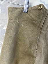 Load image into Gallery viewer, Original WW2 British Army Officers Riding Breeches - 26&quot; Waist
