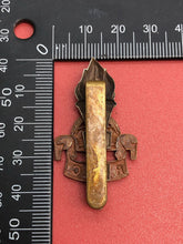 Load image into Gallery viewer, Original WW2 British Army Royal Army Education Corps Cap Badge
