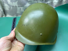 Charger l&#39;image dans la galerie, Original Russian Army SSh40 WW2 Pattern Helmet - Reissued Czech Use
