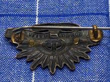 Lade das Bild in den Galerie-Viewer, Original WW1 / WW2 Australian Commonwealth Military Forces Sweetheart Brooch
