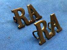 Load image into Gallery viewer, Original WW2 British Army Royal Artillery RA Brass Shoulder Titles Pair
