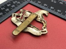 Charger l&#39;image dans la galerie, Original WW2 British Army The King&#39;s Liverpool Regiment Cap Badge
