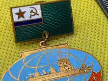 Charger l&#39;image dans la galerie, 1980&#39;s/90&#39;s Era Soviet Naval Mariner&#39;s Award / Badge in Excellent Condition
