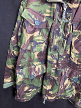 Load image into Gallery viewer, Surplus British Army Woodland DPM Smock Combat Jacket -Size 170/112 - The Militaria Shop
