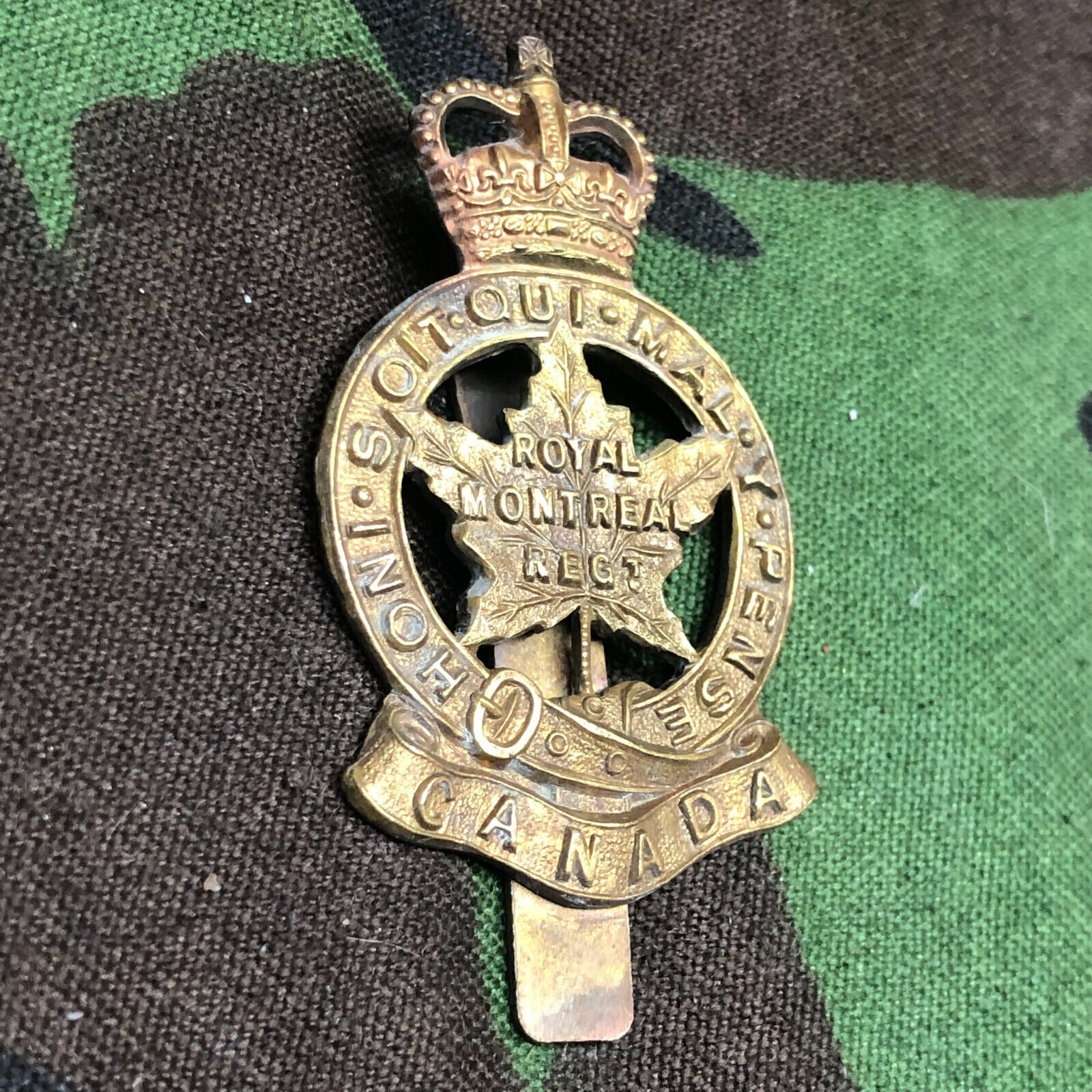 Original Canadian Army Royal Montreal Regiment Beret / Cap Badge - The Militaria Shop