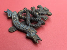 Lade das Bild in den Galerie-Viewer, Original WW2 British Army North Stafford Cap Badge
