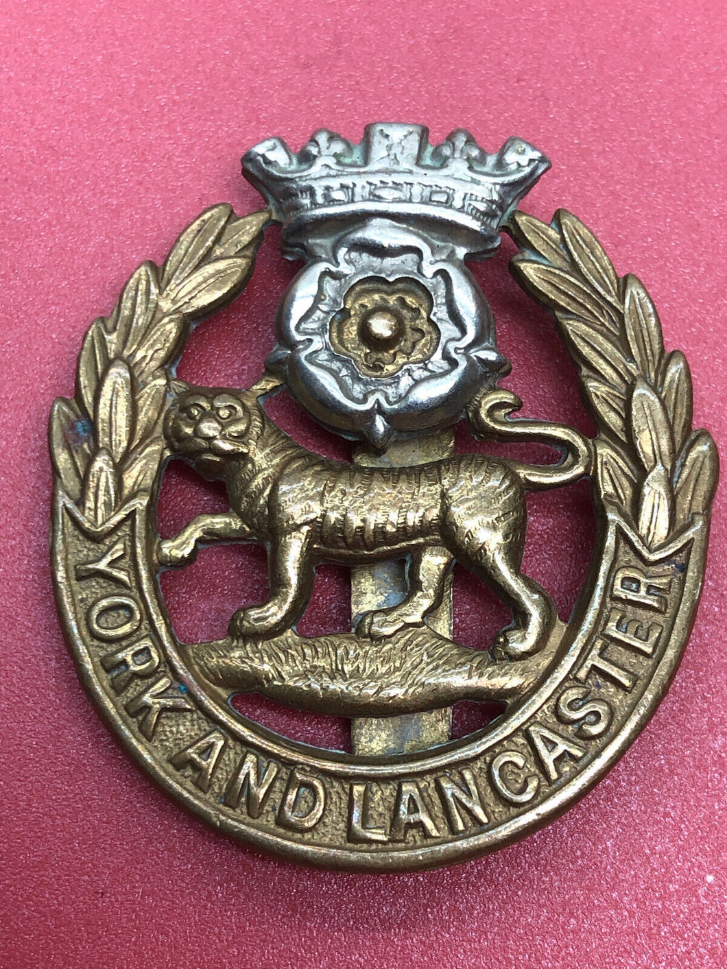 Original WW2 British Army Cap Badge - York and Lancaster Regiment