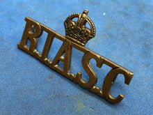 Load image into Gallery viewer, Original WW2 British Army Royal Indian Army Service Corps RIASC Shoulder Title
