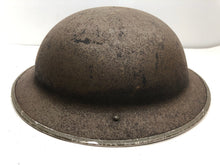Lade das Bild in den Galerie-Viewer, Original WW2 British Army Textured Camouflage Painted Mk2 Brodie Helmet
