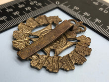 Load image into Gallery viewer, Genuine Canadian Army Royal Winnipeg Rifles Cap Badge - Queen&#39;s Crown
