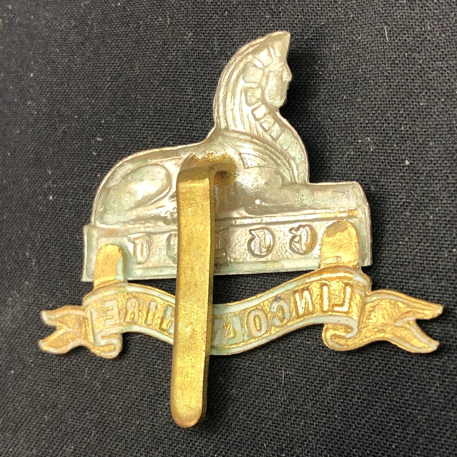 Original WW2 British Army Cap Badge - Royal Lincolnshire Regiment - The Militaria Shop