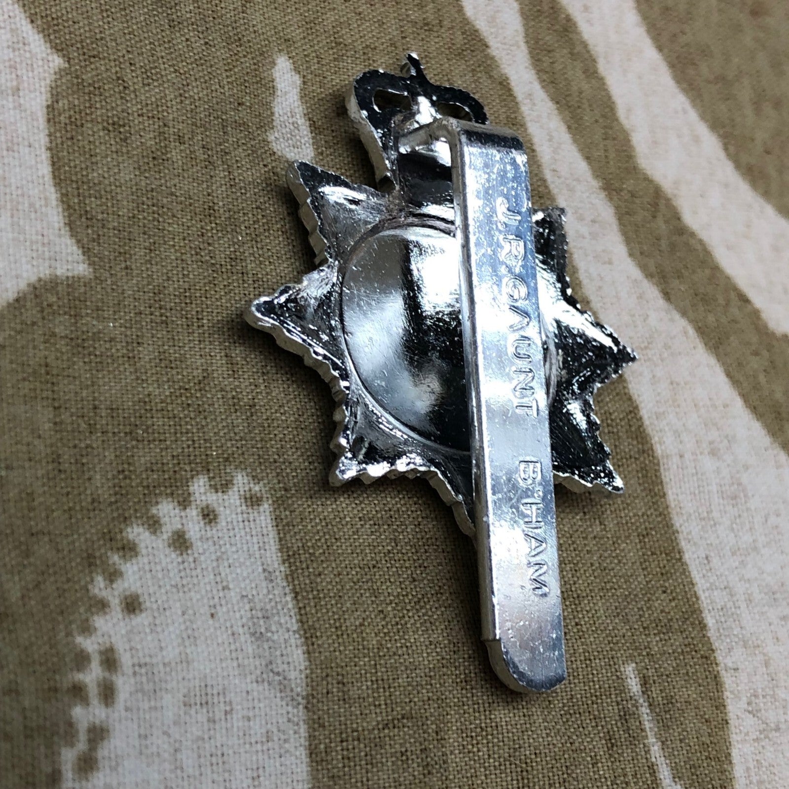 Genuine British Army Cap Badge - 47th (Middlesex Yeomanry) Signal Squadron - The Militaria Shop