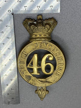 Load image into Gallery viewer, Original British Army - 46th Regiment of Foot South Devonshire Cap Badge
