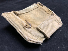 Lade das Bild in den Galerie-Viewer, Original WW2 British Army 37 Pattern Pistol Ammo Pouch
