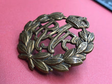 Load image into Gallery viewer, Original WW2 British RAF Royal Air Force Cap Badge
