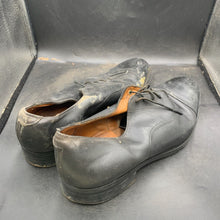 Load image into Gallery viewer, Genuine British Army Black Leather Dress Shoes - Size UK 8 M - The Militaria Shop
