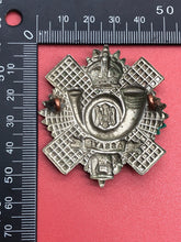 Charger l&#39;image dans la galerie, Original WW1 British Army Highland Light Infantry Cap Badge
