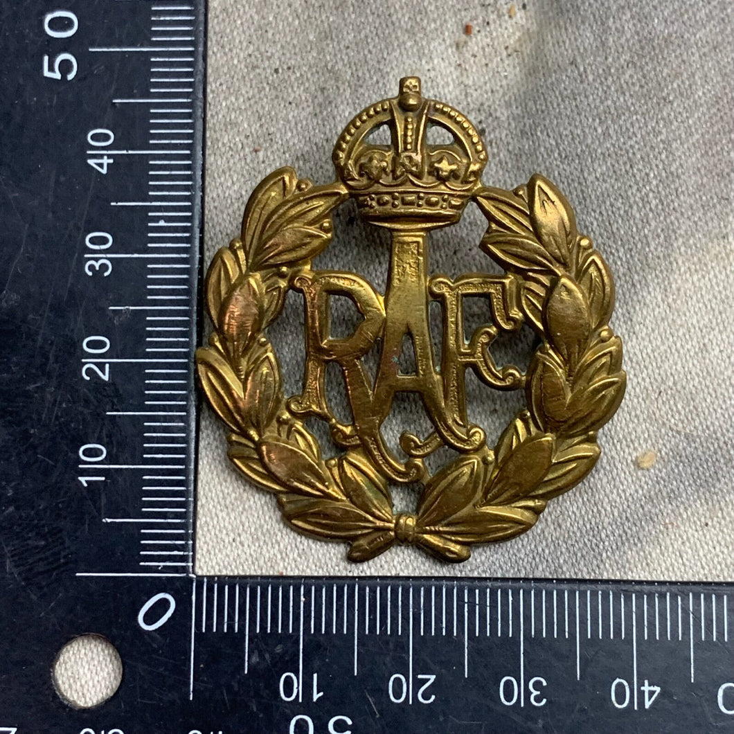 Original WW2 British Royal Air Force RAF Cap Badge