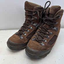 Load image into Gallery viewer, British Army Surplus Brown Leather Combat Boots - Iturri - Size UK 8 L - The Militaria Shop
