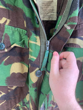 Lade das Bild in den Galerie-Viewer, Genuine British Army Smock Combat Jungle DPM Camouflage - Size 170/96
