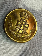 Load image into Gallery viewer, Original WW1 / WW2 British Army Princess of Wales&#39;s Own Gilt Metal Button Brooch
