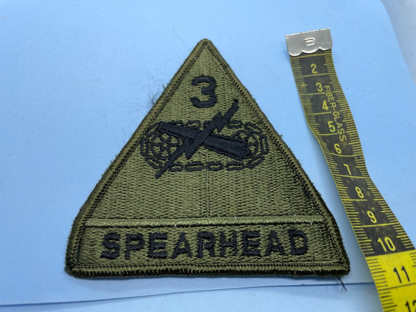 Original US Army WW2 - 3rd Armoured Division Spearhead Shoulder Badge - The Militaria Shop