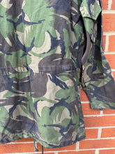 Load image into Gallery viewer, Genuine British Army DPM Camouflaged Combat Smock Jacket - Size 170/96
