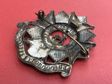 Charger l&#39;image dans la galerie, WW2 British Army Cap Badge Brooch - Bedfordshire &amp; Hertfordshire Regiment
