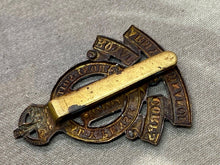 Load image into Gallery viewer, Original WW1 / WW2 British Army Royal Army Ordnance Corps Cap Badge
