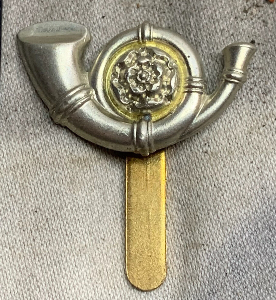 Origianl WW2 British Army Kings Own Yorkshire Light Infantry Regiment Cap Badge