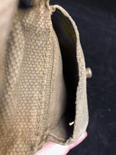 Lade das Bild in den Galerie-Viewer, Original WW2 British Army 37 Pattern Pistol Ammo Pouch
