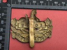 Load image into Gallery viewer, Original WW1/WW2 British Army Gloucestershire Regiment Cap Badge
