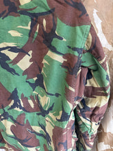 Lade das Bild in den Galerie-Viewer, Genuine British Army 1968 Pattern DPM Combat Smock - Size 1 - 40&quot; Chest
