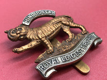 Lade das Bild in den Galerie-Viewer, Original WW1/WW2 British Army Royal Leicestershire Regiment Cap Badge
