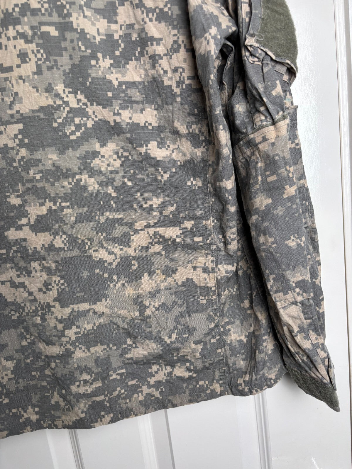 Surplus US Army ACU Combat Uniform Jacket-Medium Regular - The Militaria Shop